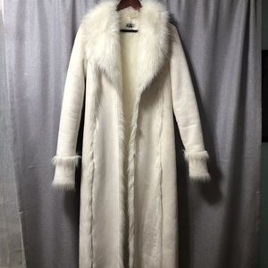 Bebe Fur Coat! Cream colored size small!